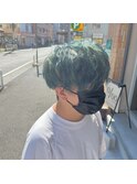 モスグリーン波巻きマッシュブリーチカラーインナーカラー