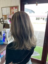 ヘアー リードレス(hair Re:dress)&nbsp;大人可愛いうるツヤ髪透明感外ハネミディハイトーン20代30代