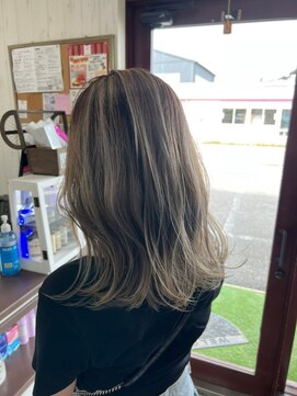 ヘアー リードレス(hair Re:dress) 大人可愛いうるツヤ髪透明感外ハネミディハイトーン20代30代