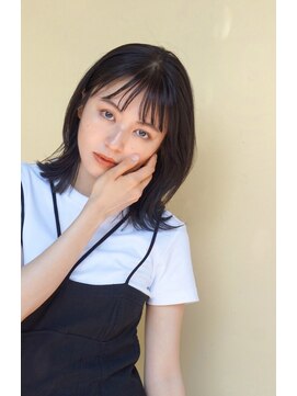 ガーデン ジングウマエ(GARDEN jingumae) ミディアムレイヤー/ダークアッシュ/ワイドバング/大人ガーリー