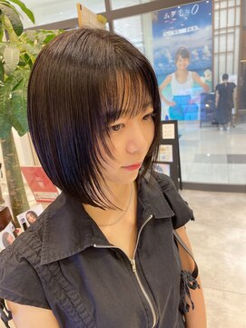 アストレアバイイーリス(ASTRAEA by Iris) ボブ×顔まわりレイヤー×縮毛矯正