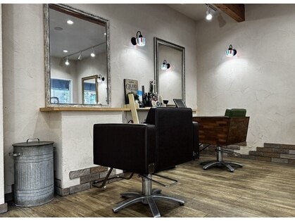 ユイト ミリオンズ(huit millions)の写真