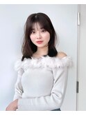 薄め前髪顔まわりレイヤーシースルーぱっつん前髪おくれ毛