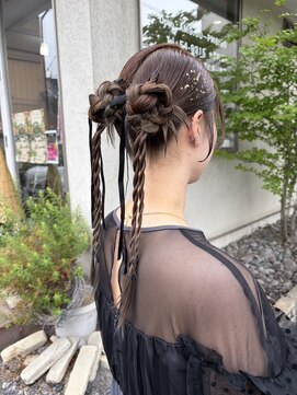 アウィッシュ(a wish) ツインお団子 シニヨン 編みおろし