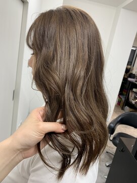 ロビィ 浦添店(LOBY) ミルクティーベージュ