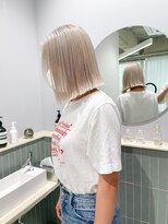 キオク(KIOX) ぱつっとボブ/パールベージュ