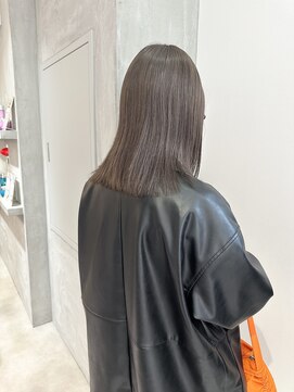 ヨーク(YOKE) YOKE 切りっぱなしボブタイトボブミルクティーグレージュ