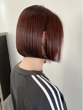 フラッグ ヘアー 天神西通り店(Flag HAIR) 前下がりボブ レッドブラウン