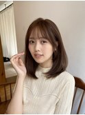 大人かわいいミディアムレイヤー/ピンクベージュ/小顔レイヤー