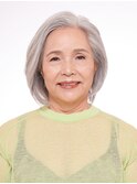 グレイヘアの方にオススメ◎白髪を活かしたショートヘア