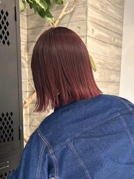 ヲタク(wotaku.) ブリーチなし暖色カラー赤髪レッドカラー切りっぱなしボブ艶髪