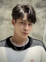 ロンド アンブル 四条烏丸(Lond ambre) 萱原大幹 センターパート/眉毛/短髪/メンズカット