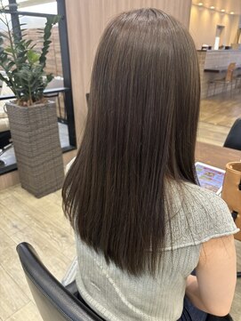 ディーボーイ 健軍店(D-BOY) オリーブカラー/イルミナカラー