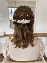 ヘアーアンドメイクアップモパ&nbsp;ハーフアップアレンジ