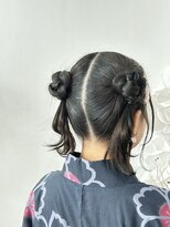 ブルームス アンジュ(Blooms Unge) 下ろした毛先がかわいいツインお団子