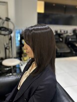 暗髪　ツヤストレート