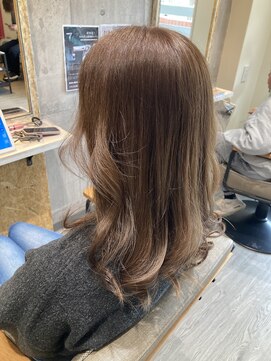 パダ(PADA) 抜け感抜群カラー