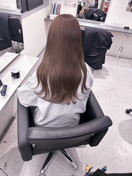 キング 心斎橋店(K!ng) ハイライトカラーミルクティーベージュレイヤーカット