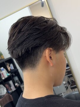 ファミリア 新宿(familiar) テーパーフェード センターパート