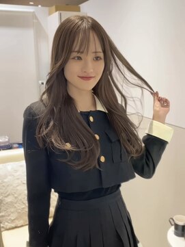 ミミ(mimi) 深みのあるアッシュ×ラベンダーグレージュ+レイヤーカット