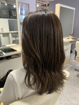 ワンデイ 表参道(oneday)&nbsp;セミロングヘア×ダークグレージュカラー