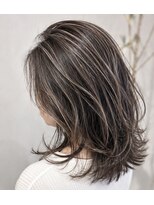 ロア 江坂(LOA)&nbsp;白髪を活かす髪に