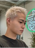 モンキーショートホワイトブロンド