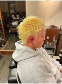 金髪ショート