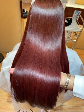 クララ サカエ(CLALA Sakae LA.DONNA group) 酸熱トリートメントで艶髪