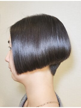 松本平太郎美容室 吉祥寺パートファイブ(PART5) ステップショートボブ/30代40代50代60代