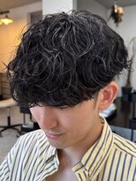 フゥ 宇都宮(FeU)&nbsp;メンズ波巻きスパイラルパーマシャドウパーマ刈り上げマッシュ