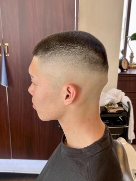 グレイスフルバーバーロンドン 大宮店(Graceful Barber London) 【10代 男性】ロンドンボウズフェード（大宮/バーバー）