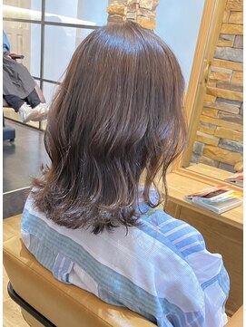 ジップ 稲毛店(ZIP) くびれヘア/ミディアム/レイヤー/ベージュ/透明感/20代30代/小顔