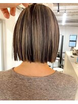 ルーム(Loom.)&nbsp;カットコントラストハイライトトリートメント