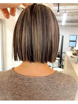 ルーム(Loom.) カットコントラストハイライトトリートメント