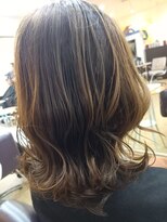 シャンプーボーイ 外ハネウェーブ