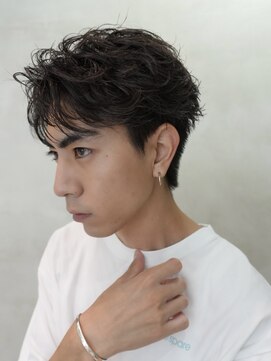 バイフィフス 原宿/表参道(by fifth) 原宿シャドウパーマ大人メンズカットセンターパート30代