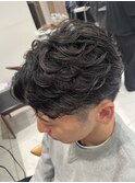 ニュアンスフェザーパーマミディアムパーマセンターパート