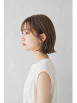ベルス(bellus)&nbsp;顔まわりレイヤーボブ×オリーブベージュ　20代　30代