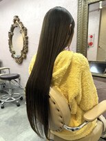 フッタ(Futta)&nbsp;グレージュカラー×艶ロングヘア【新宿】【西武新宿駅】