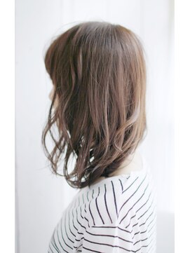 シュシュット(chouchoute) 小顔セミウェットウェーブハイライトカラー美髪オリーブカラー12