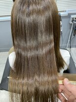 ジーナ 福岡千早(Zina)&nbsp;【Zina千早】うる艶髪/プラチナカラー/20代30代40代