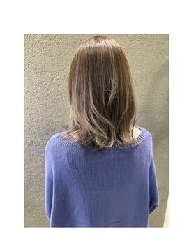 ラヴリア クルメ(LOVERIA KURUME) ブリーチカラー