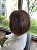シンプルボブにハイライト