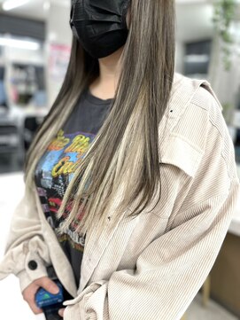 びゃんびゃん 浅水本店 ミルクティーベージュ/インナーカラー/イメチェン/美髪