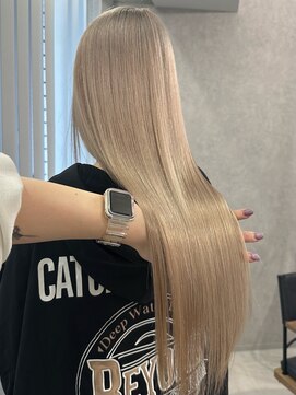 ロウル 渋谷(LOWRL) ツヤ髪ロング/ホワイトミルクティー/ケアブリーチ