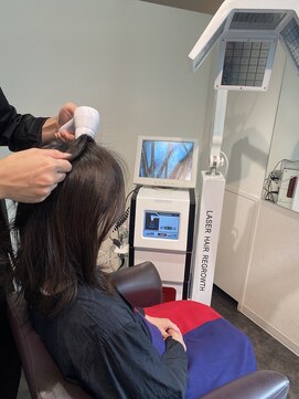 ガガヒラノ(GAGA HIRANO) マイクロスコープを使った頭皮診断