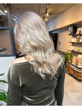 サニー 渋谷(SUNNY) バレイヤージュ、ハイライト、レイヤーロング、グレーベージュ