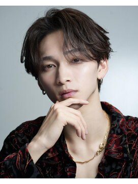 リップス 自由が丘(LIPPS) フェザーパーマメンズショートセンターパートウルフ毛流れメンズ