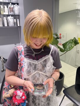 ヴァイス 新宿店(VAICE) ミルクティーカラー × イエローカラー